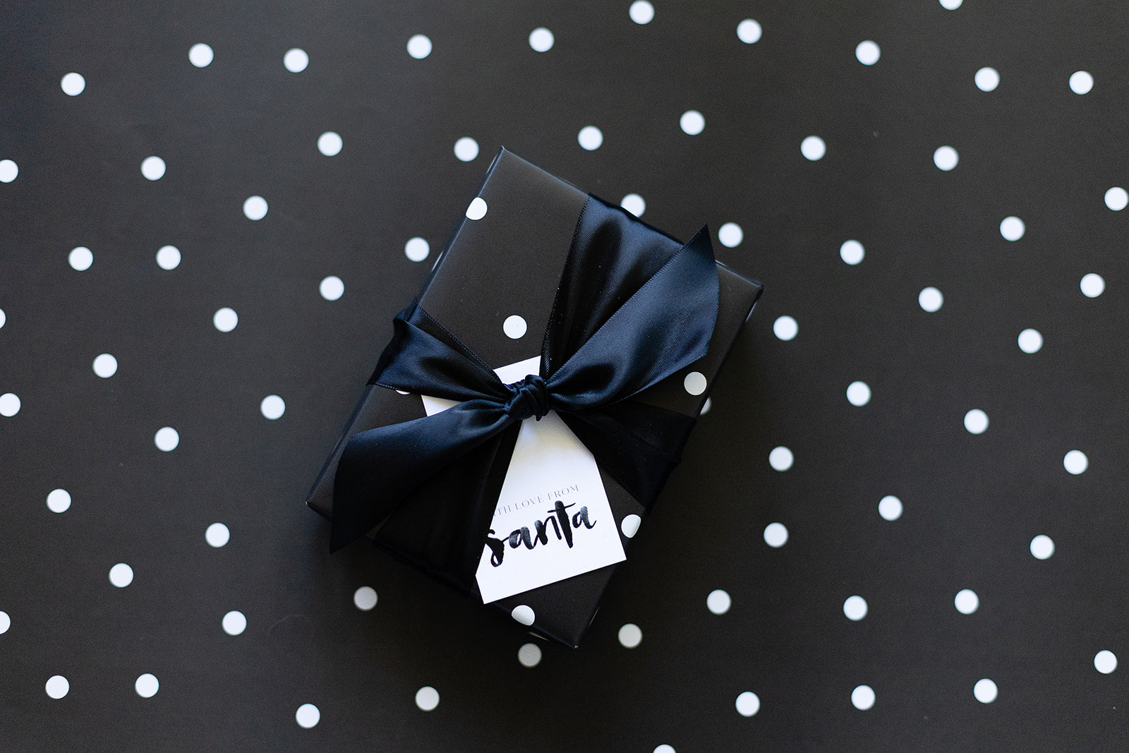 Wrapping Paper | Black Pin Dot